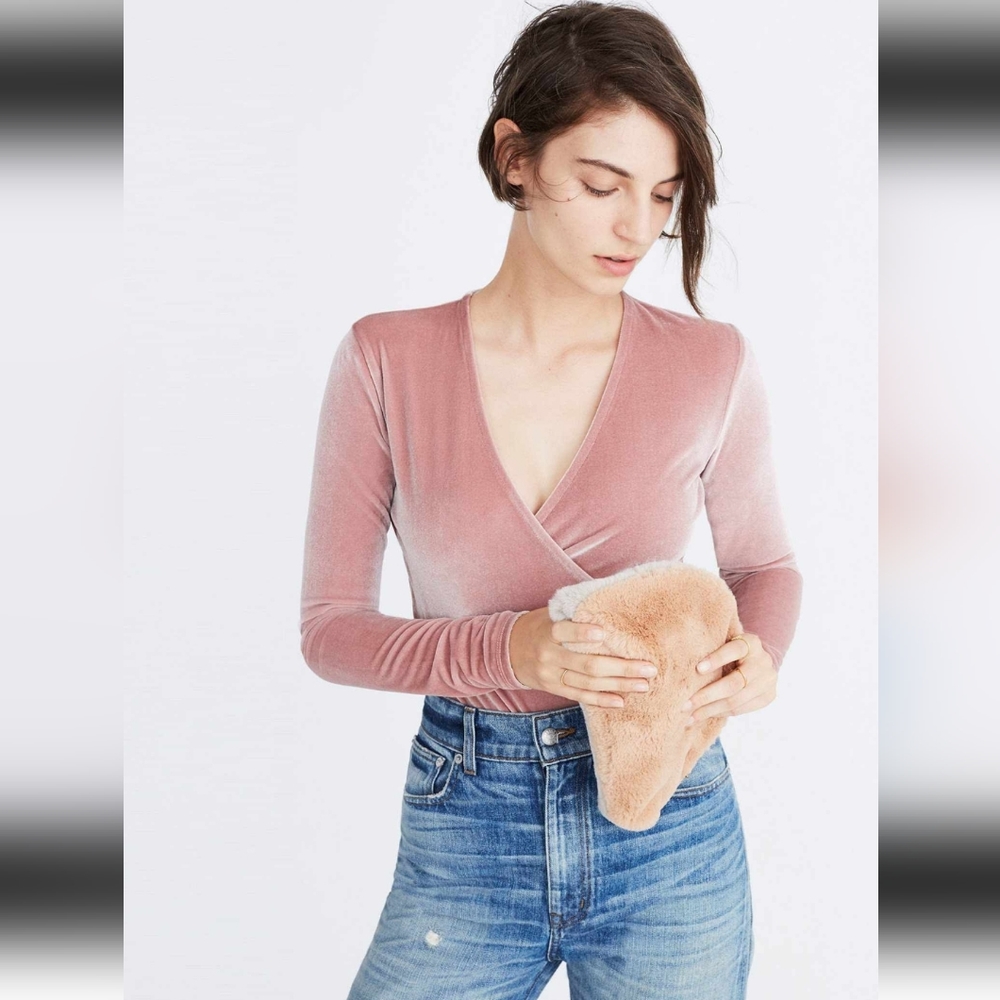 ⭐️3/$30⭐️ Madewell faux wrap nude mauve pink velvet long sleeve bodysuit